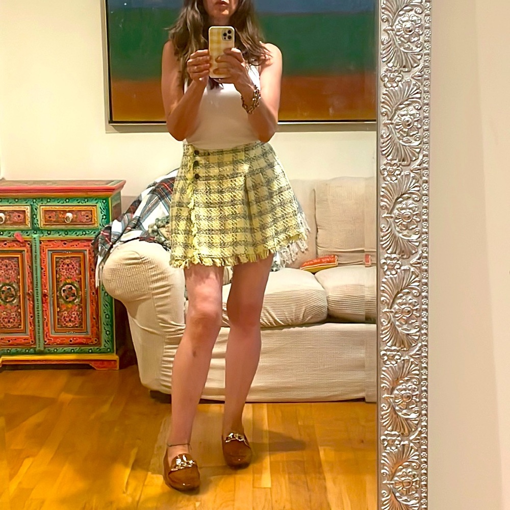 Zara mini skirt pleated yellow black and white tweed/plaid  three button accent